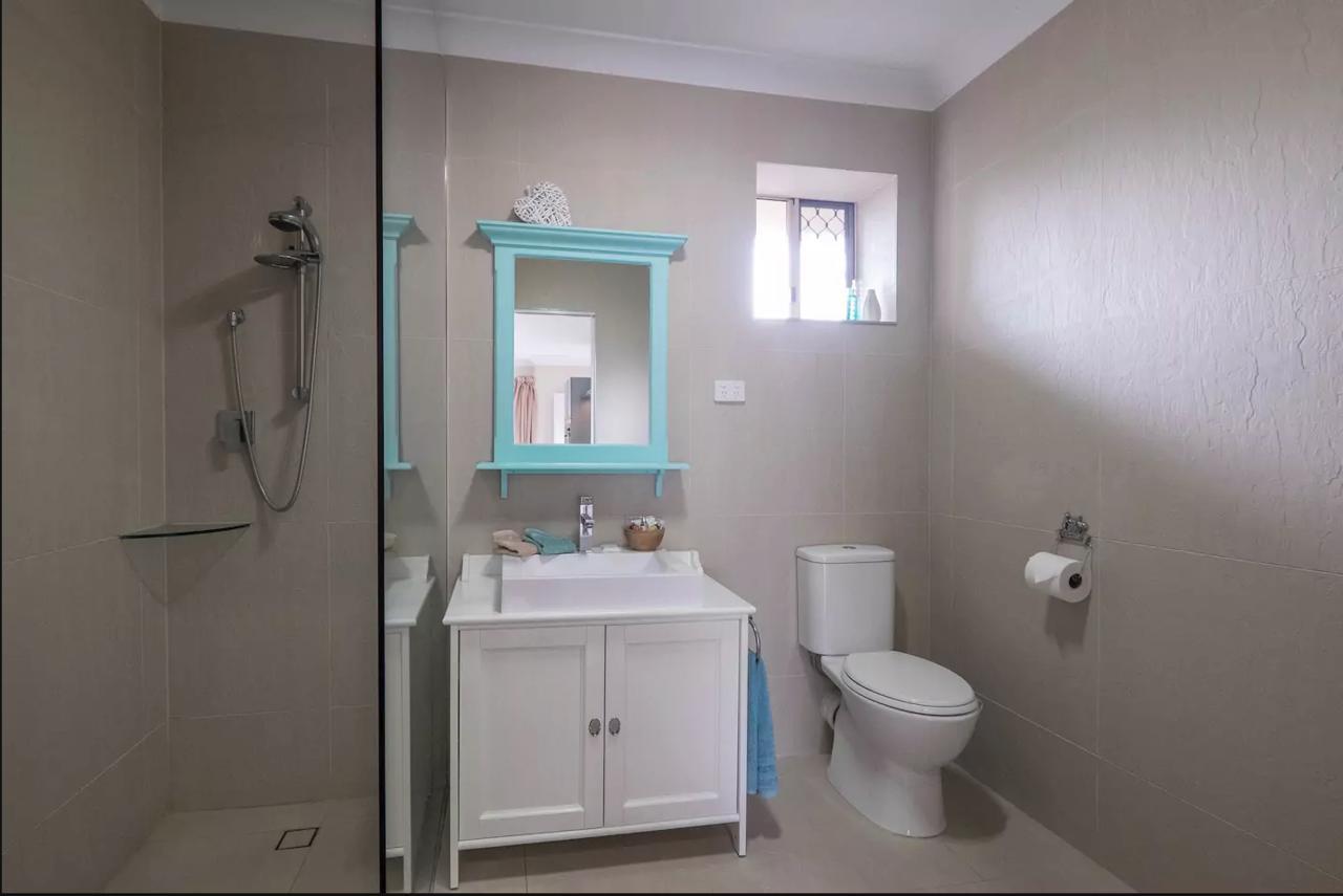 The Villa At The Bay Deception Bay Extérieur photo
